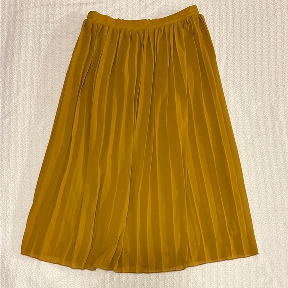 American Eagle Outfitters High-waisted Pleated Midi Skirt - Size S - Picture 2 of 8